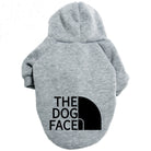 Ny kollektion: Grå hundetrøje fra Snudles med 'The Dog Face' tryk på ryggen.