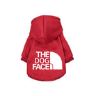 Rød 'The Dog Face' hættetrøje fra Snudles for høj synlighed. Perfekt til aftensturen.
