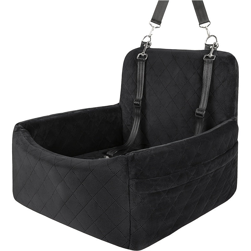 En sort hundesæde i bilen, designet til små og mellemstore hunde.